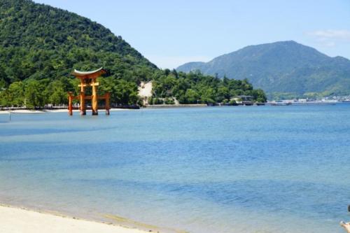 fh- Santuario di Itsukushima, isola di Miyajima (Hiroshima) 