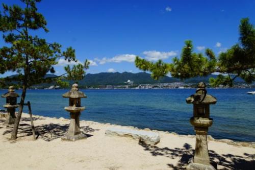 fn- Santuario di Itsukushima, isola di Miyajima (Hiroshima) 
