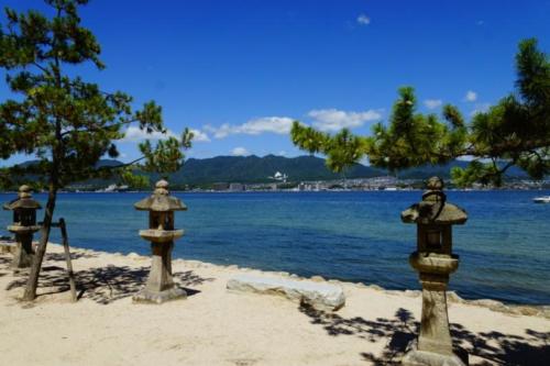 fn- Santuario di Itsukushima, isola di Miyajima (Hiroshima) 