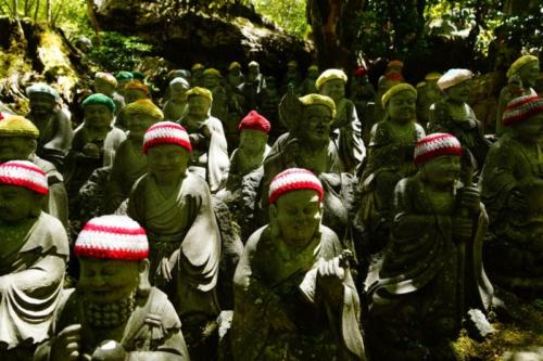 fp- Statue Jizo, Tempio Daiho-in, isola di Miyajima (Hiroshima) 